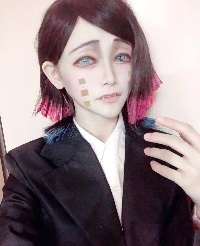 外国网友COS《咒术回战》：百分百还原真人 像是漫画里走出来的