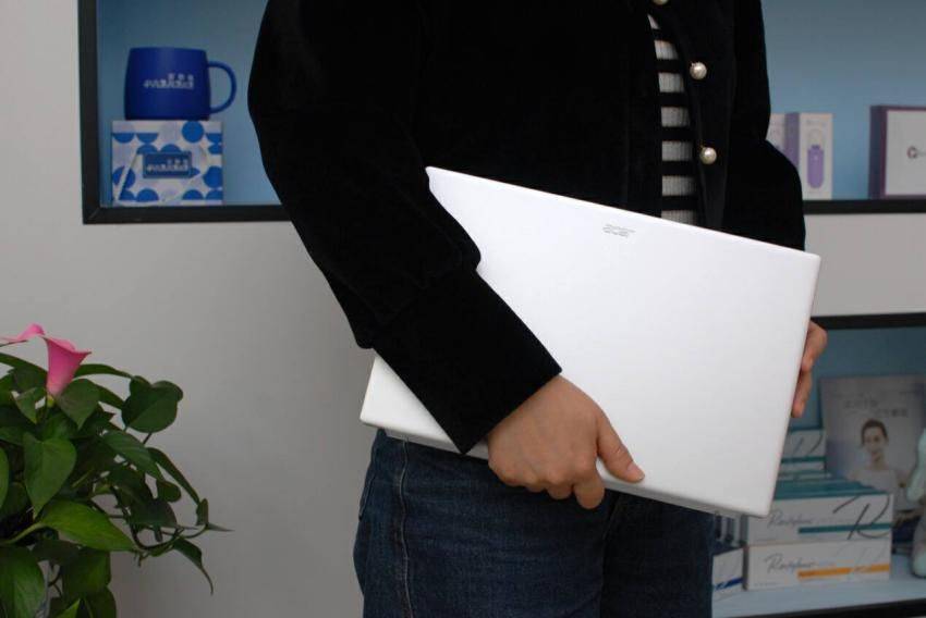 新锐宏碁传奇Go笔记本体验:轻装出行,实力办公