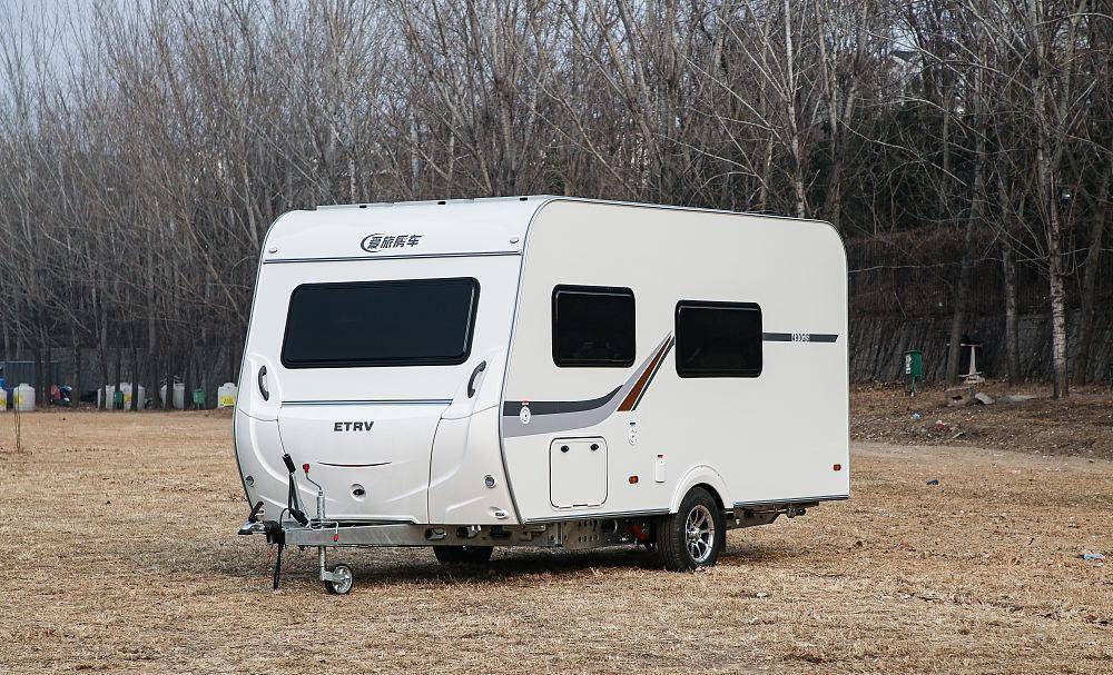 适合2孩家庭,爱旅490拖挂房车_搜狐汽车_搜狐网