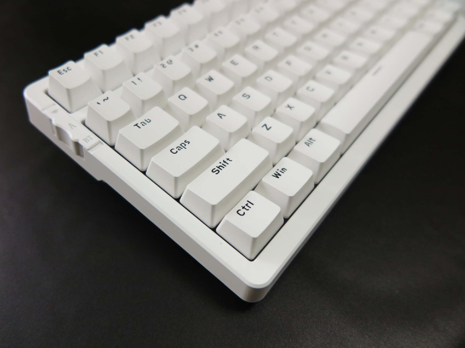 【趣众测】无线三模,性价比超高的gasket机械键盘推荐_蓝牙_办公_支持