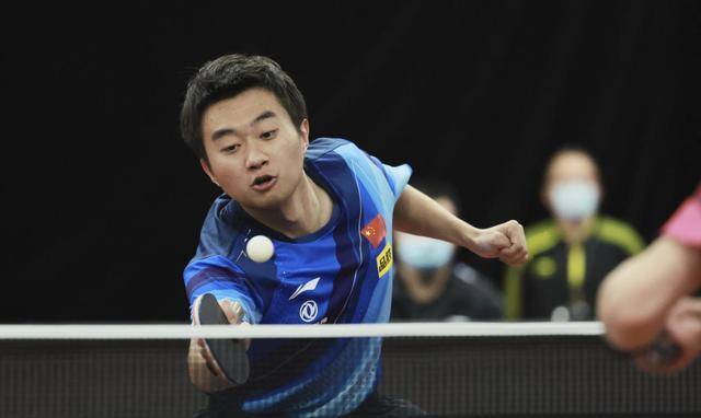 林高远以3:0大获全胜,握紧拳头咆哮,灿烂地笑着接受采访_比赛_陈兴