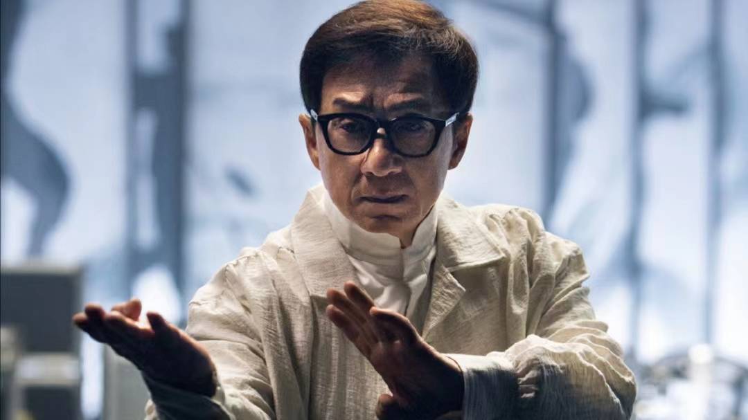 成龙说曾经把命交给了电影,现在没有真正的功夫明星了_吴京_动作_龙虎