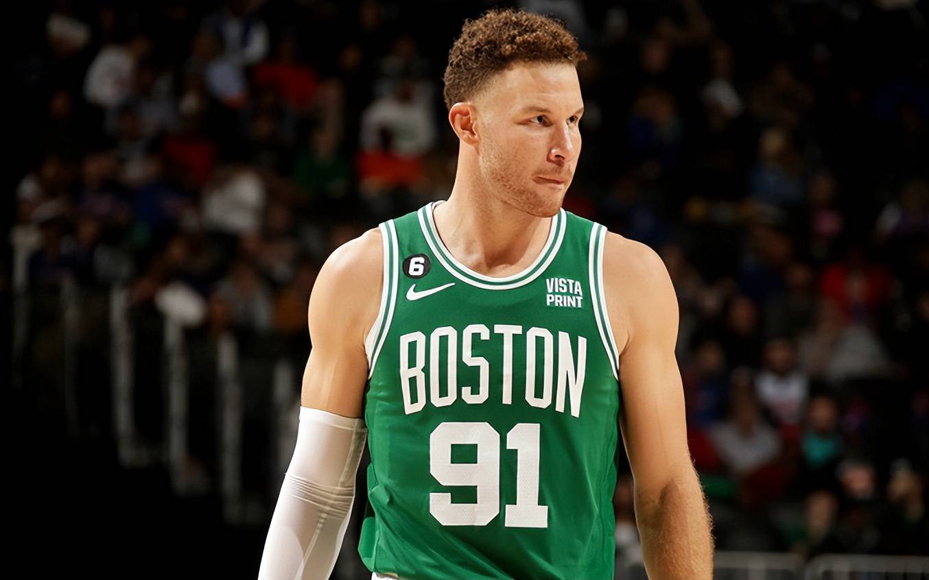 在雄鹿队41分惨负凯尔特人队的比赛中,字母哥输球,字母哥哥输人.