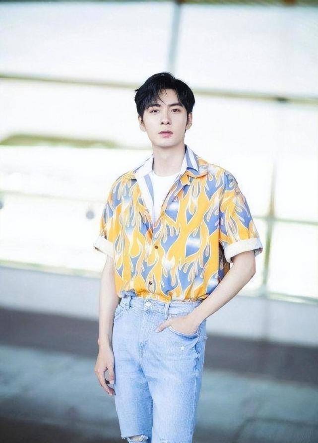 身高超185的10位男星,个个"鹤立鸡群",不用自欺欺人谎报身高