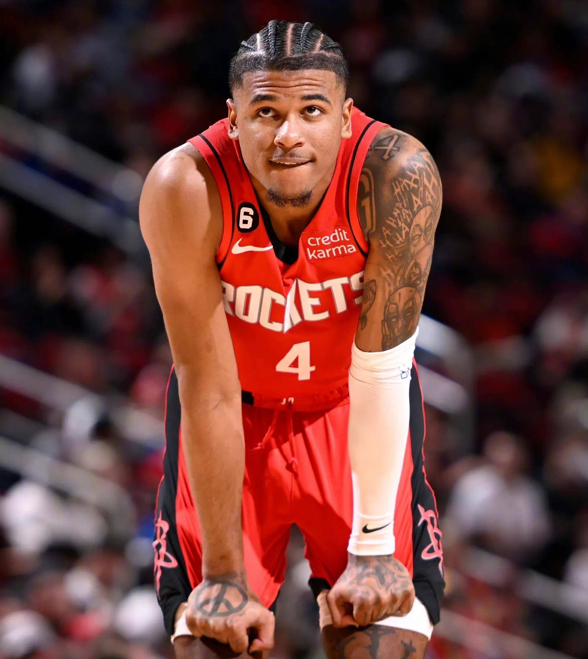 杰伦-格林全场15投4中只得9分,赛季第一次得分不到两位数_比赛_助攻