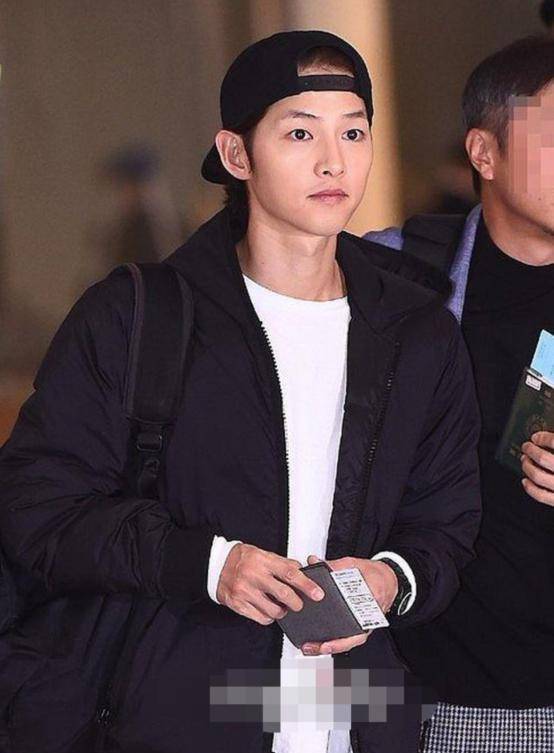 宋仲基宋慧乔分手后现状曝光:一个发福一个消瘦,状态两极分化_生活_双