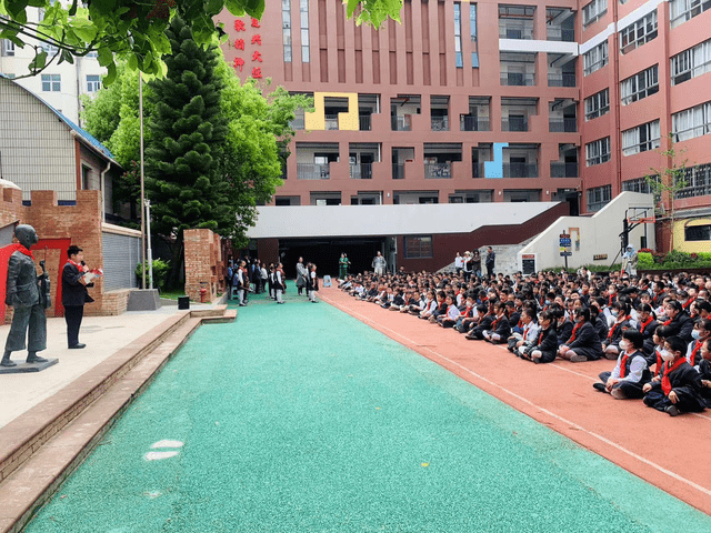 昆明市五华区长春小学:沿着聂耳的足迹,走好人生三部曲_校友_活动