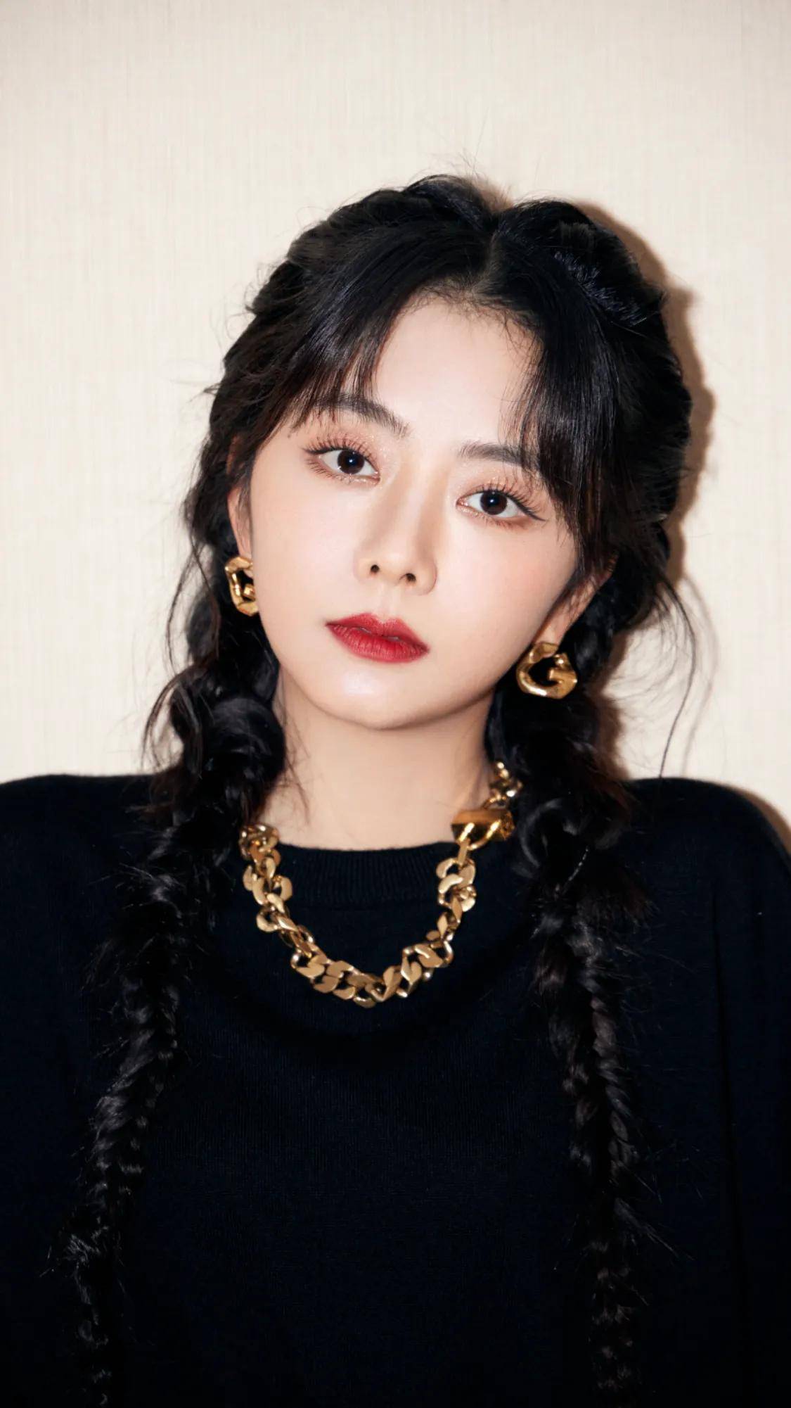 可盐可甜的谭松韵,今天是酷酷的美少女_表演_观众_风格