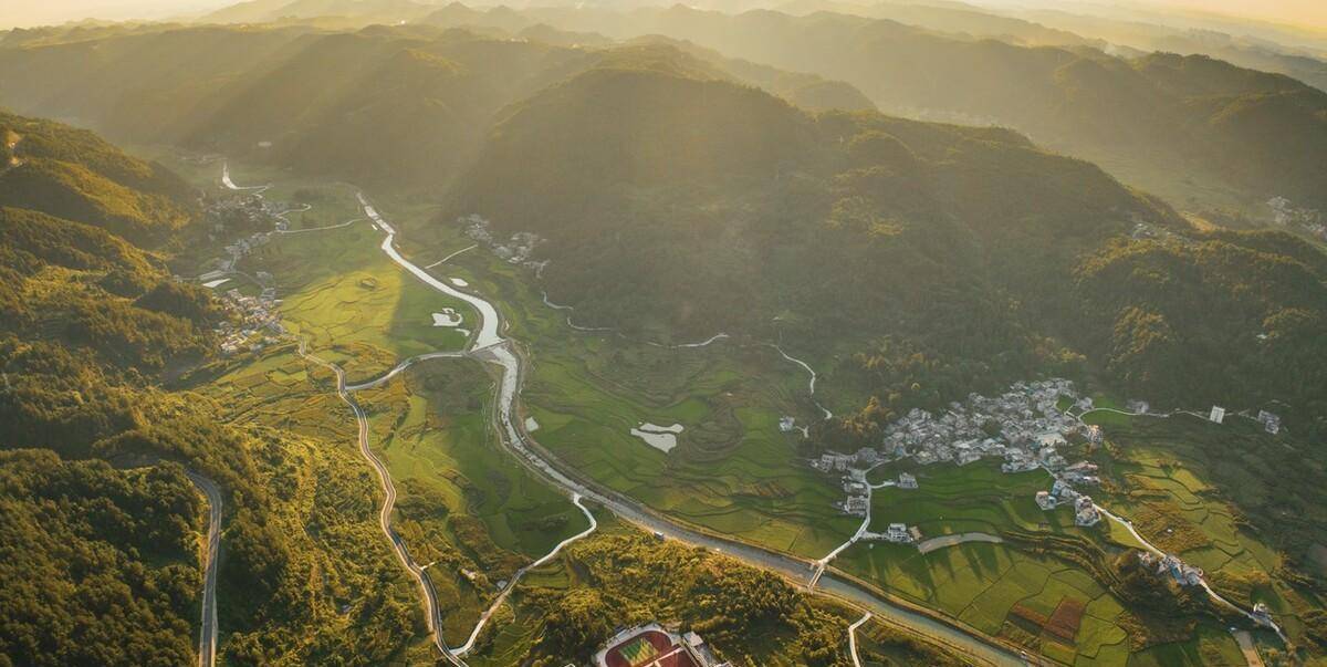 自驾游"重走长征路"线路图,红色旅游景点,当地美食