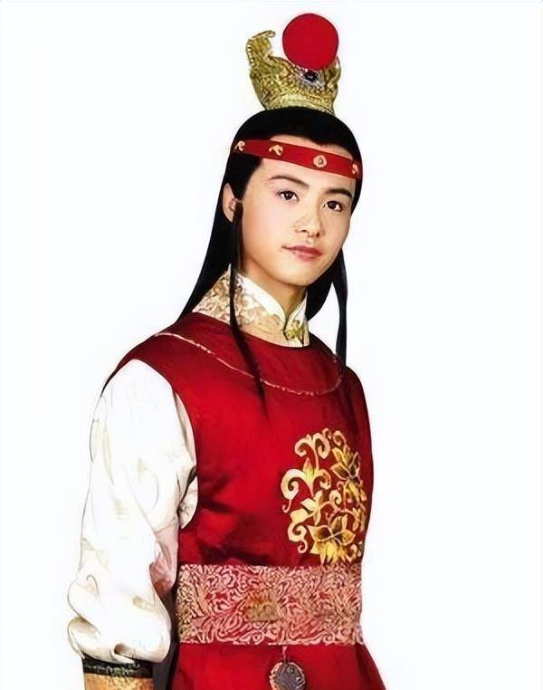 16位男星造型pk,谁才撑得起谦谦贵公子