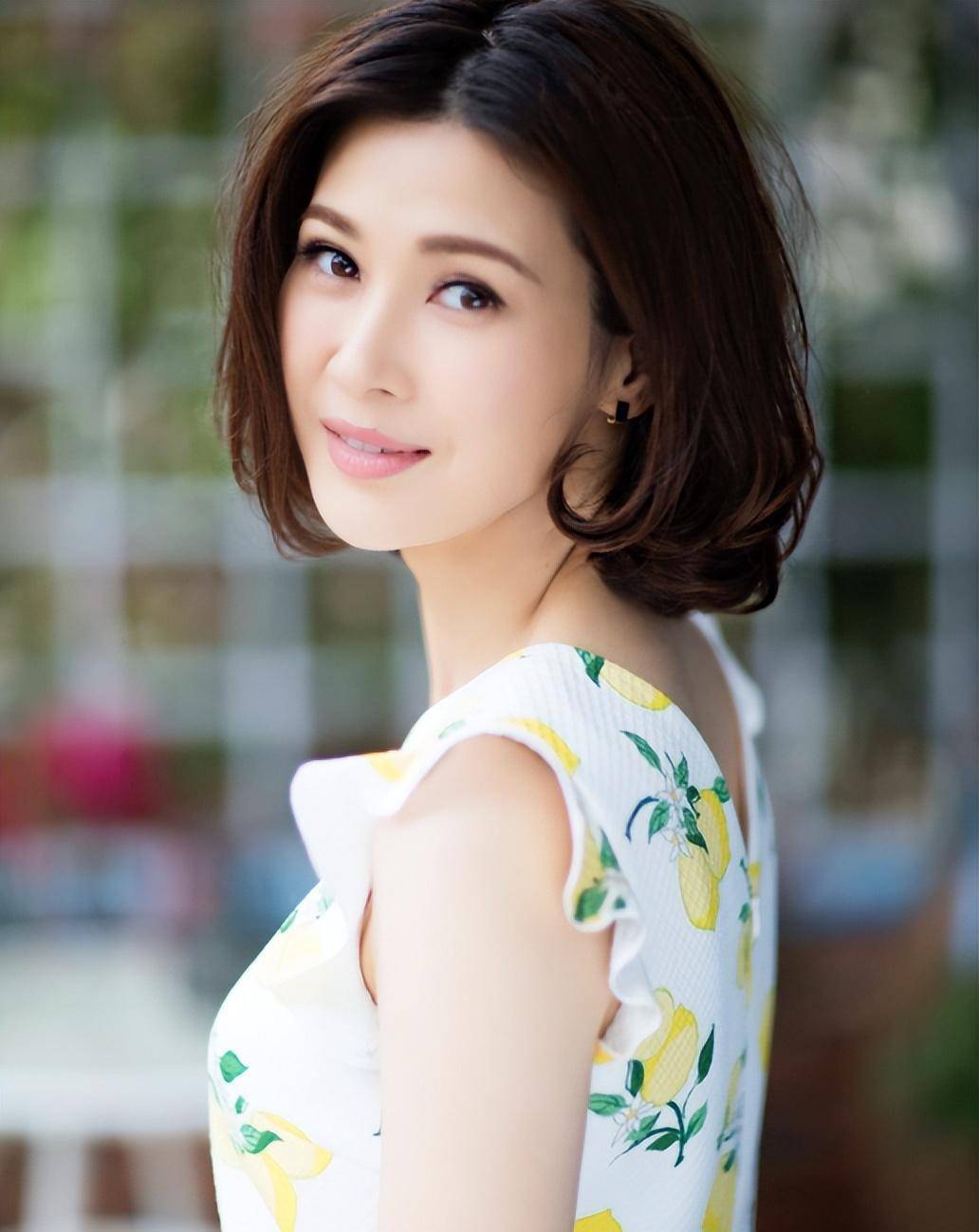 2012年嫁富豪,却受老公连累沦为老赖_童蕾_父母_角色