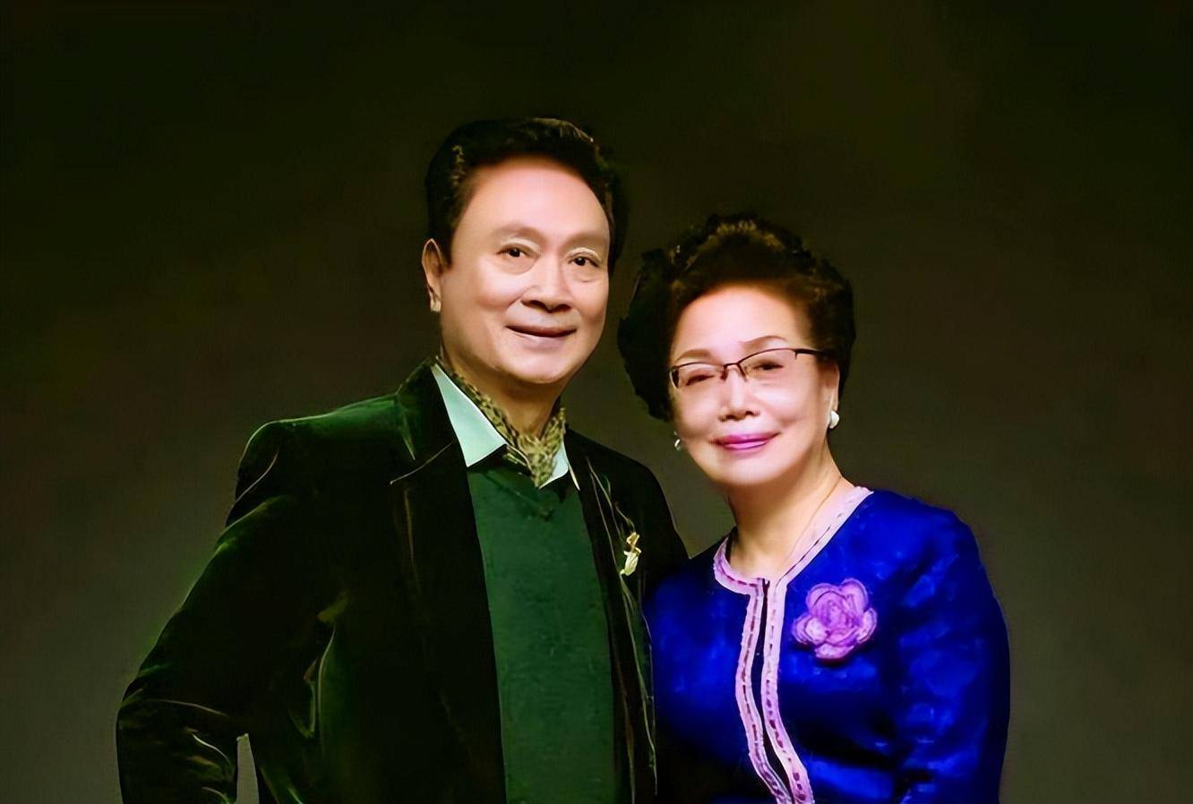 著名演员梁波罗,当年妻子对他不离不弃,他给百岁岳母养老尽孝_刘君蓉