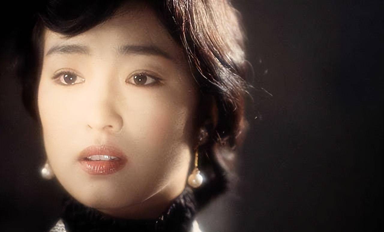 巩俐夫妇与马克龙坐同一班专机抵华_电影_法国_竞赛