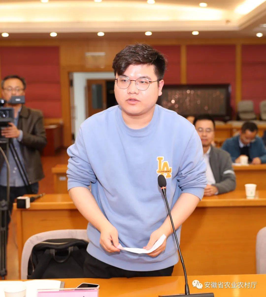 员 卫功奎省植物保护总站副站长 何振辉省农业农村厅种植业管理局局长