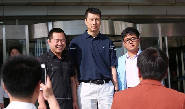 王晗开窍主场大胜浙江战广州有望杀入8强_常规赛_兰兹伯格_郭士强