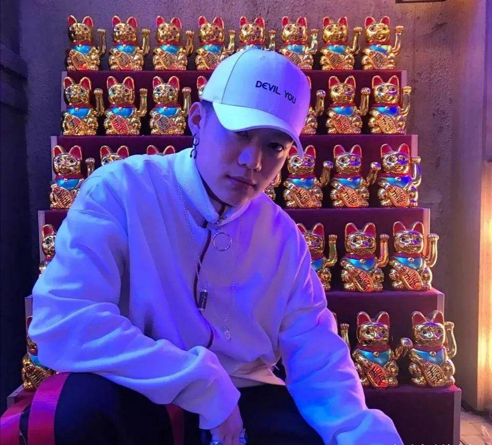 看完李小璐,pgone的现状,我估计和你预想的不一样!_网友_视频_弹壳