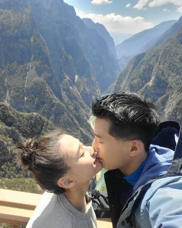 何超莲本月18完婚,新郎窦骁和前女友奚梦瑶变成了亲戚_何鸿燊_澳门