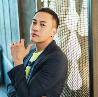 46岁何润东近照发福,与老婆相恋13年无子,自曝愿意尝试人工受孕_回应