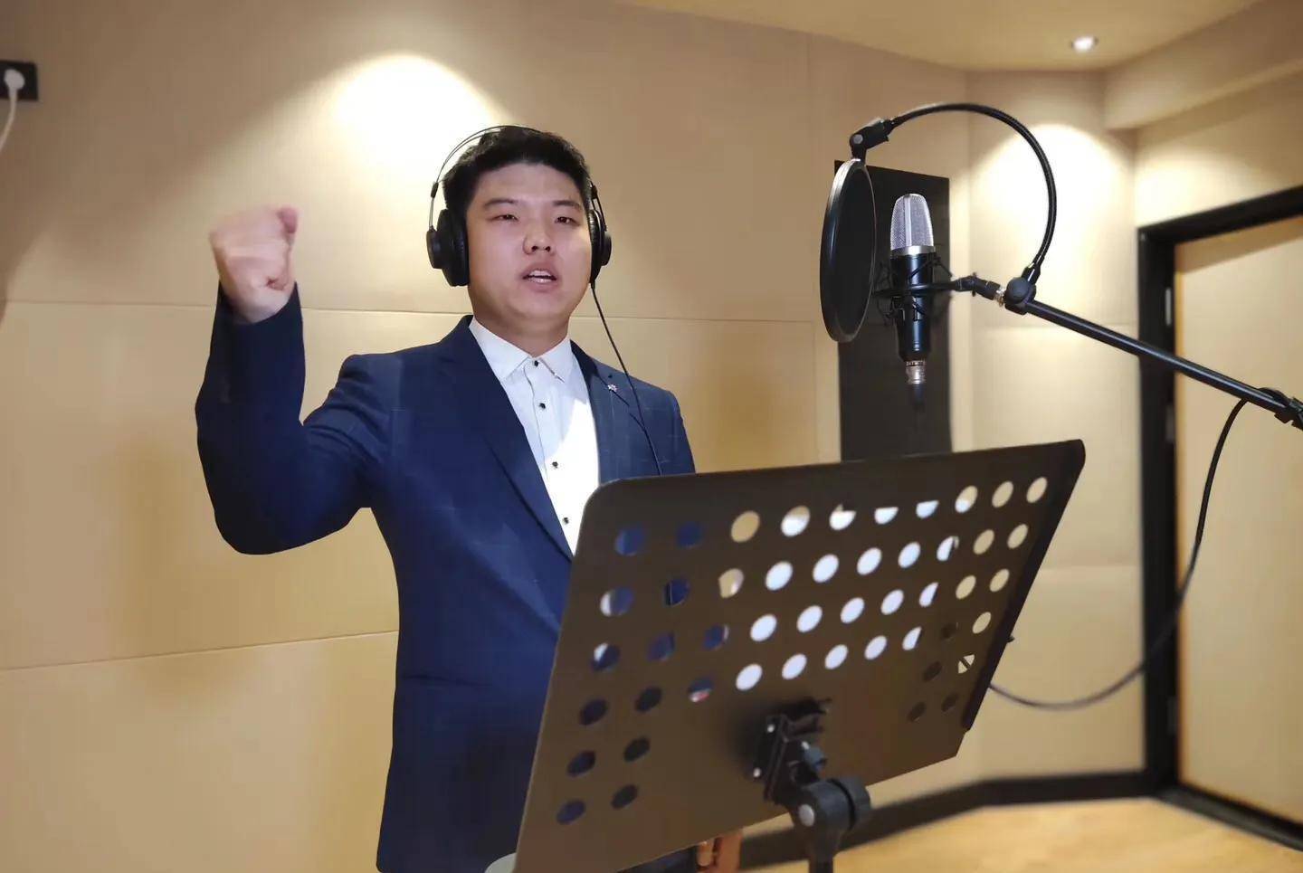 7青年广播和大连市音乐家协会邀请_刘鑫_好事_精神