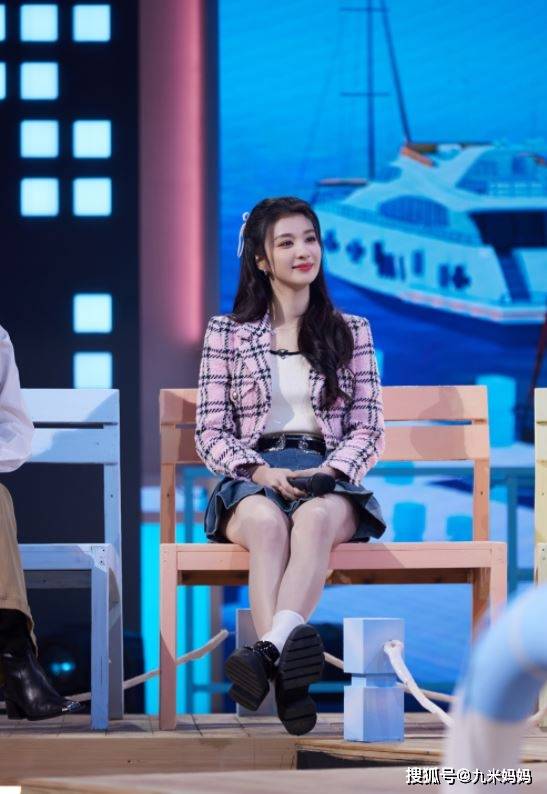 王楚然,古力娜扎的腿也太好看了,这期《你好,星期六》又火了!