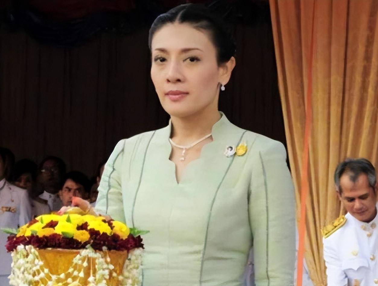 西拉米王妃终将复宠涅盘,苦情离宫扫清障碍,意在扶持提帮功继位