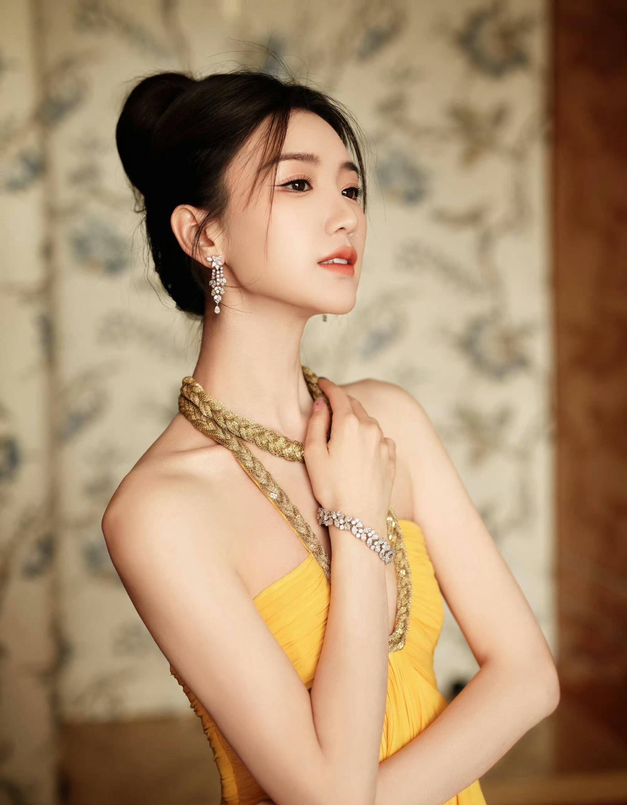 刘亦菲是仙女,金晨长相尴尬,黄奕被嘲太丑_杨幂_刘诗诗_黑色