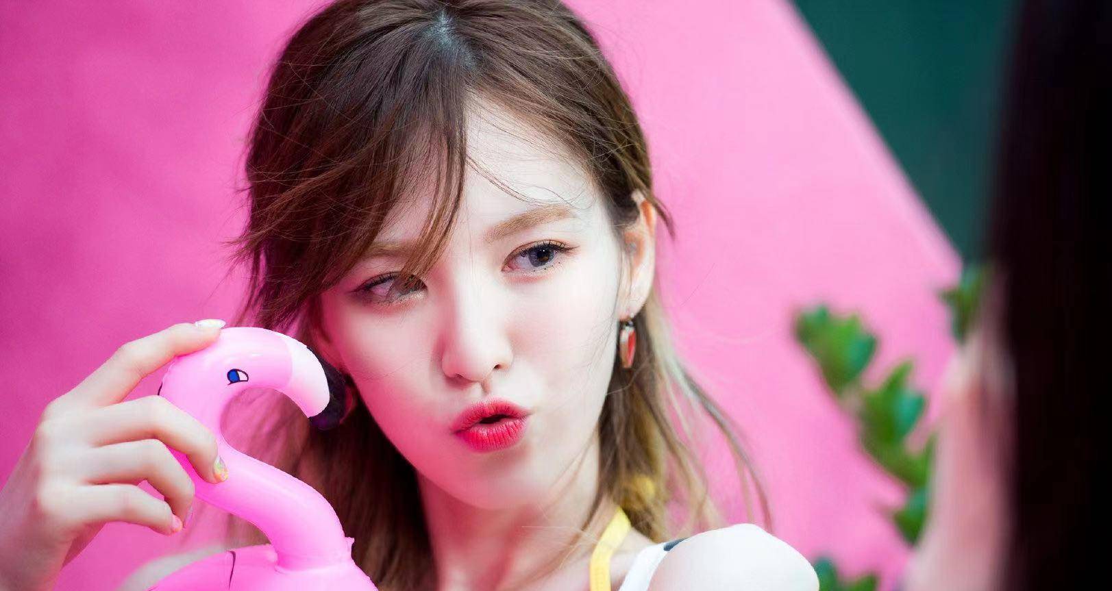 因演出受伤险些毁容,如今wendy回归,却被质疑借此机会整容_wendy_变化