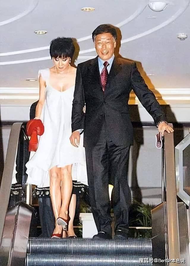 抢资源抢大佬抢代言,关之琳刘嘉玲,两大女神豪门缠斗三十年_陈泰_朋友