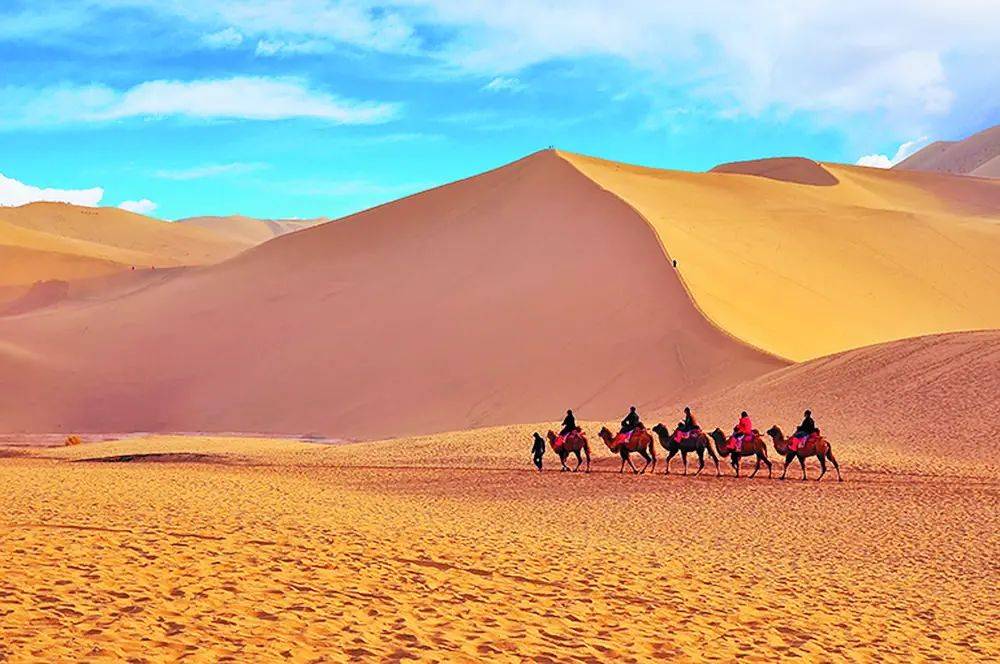 奈曼旗宝古图沙漠旅游区入选2023内蒙古春季网红打卡地