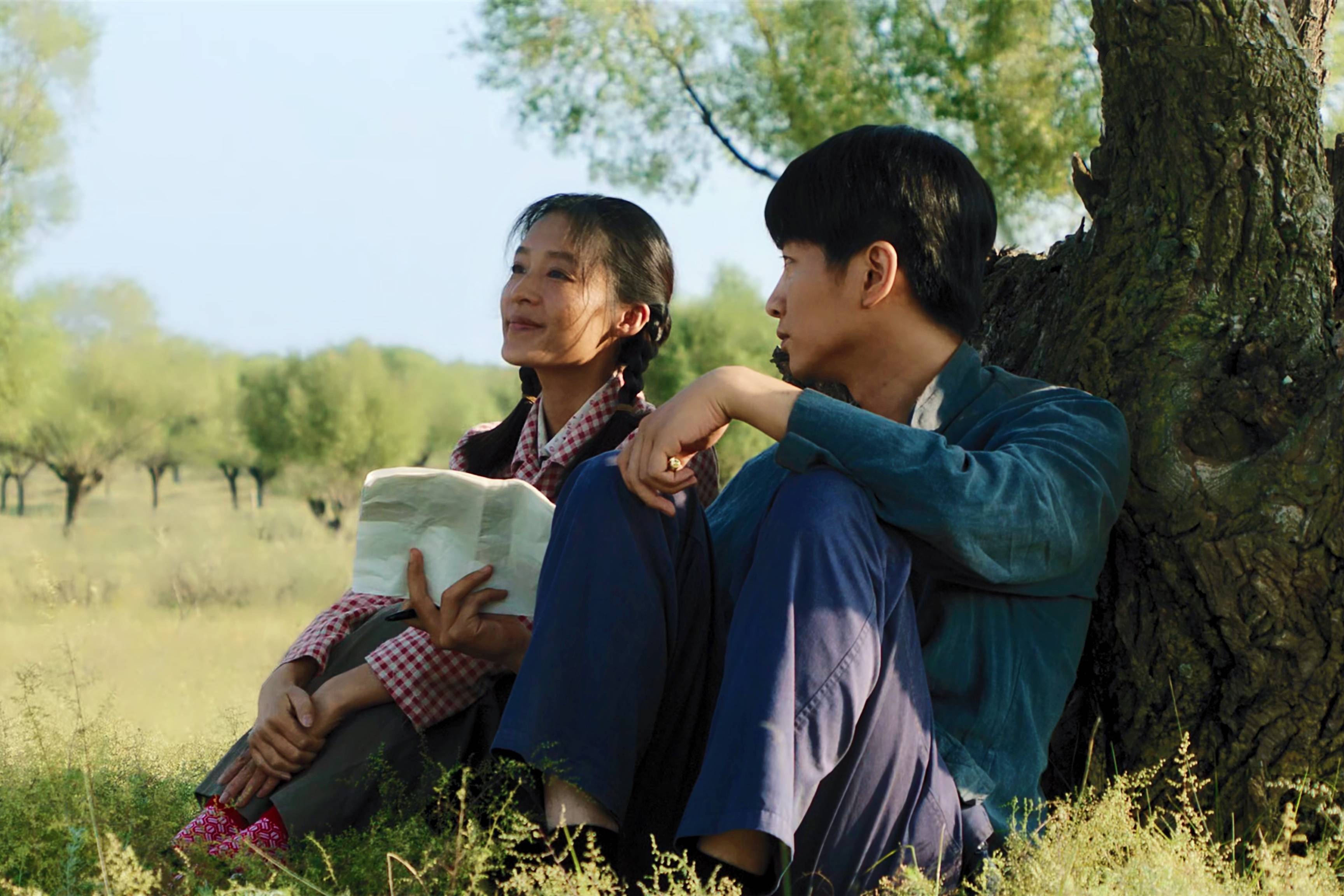 路遥从同情的角度写《人生》,然而高加林终是负了巧珍,得不偿失