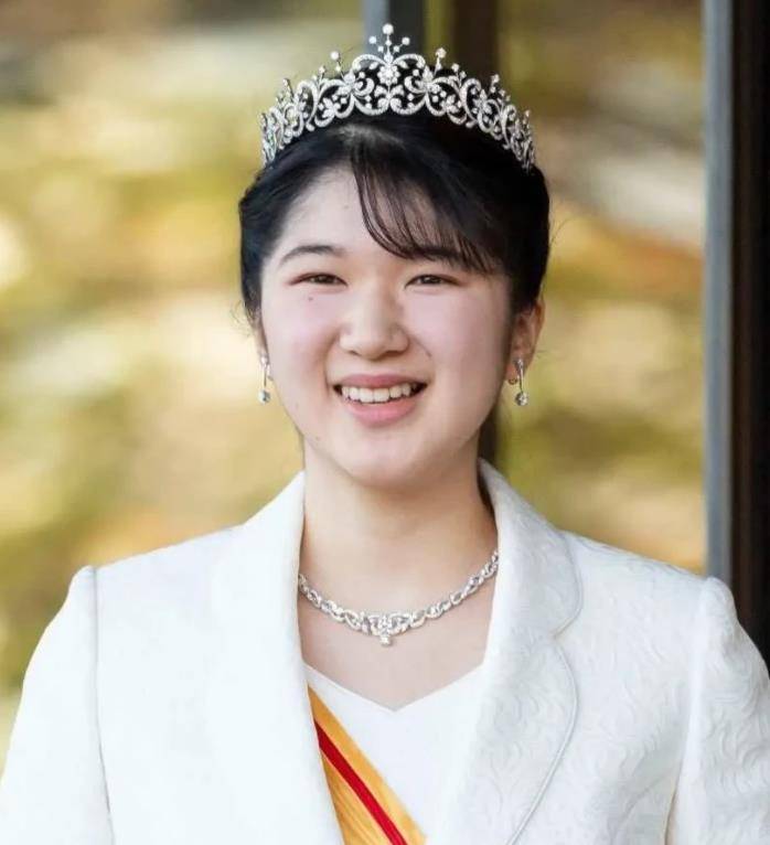 "笑面狐狸"纪子妃:40岁生子圆了皇后梦,儿子却指着大伯叫父亲_王位