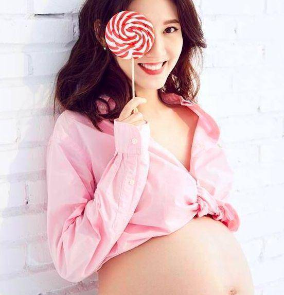 高露如今一儿一女婚姻幸福,老公居然不是他,而是圈外人_贺刚_合作