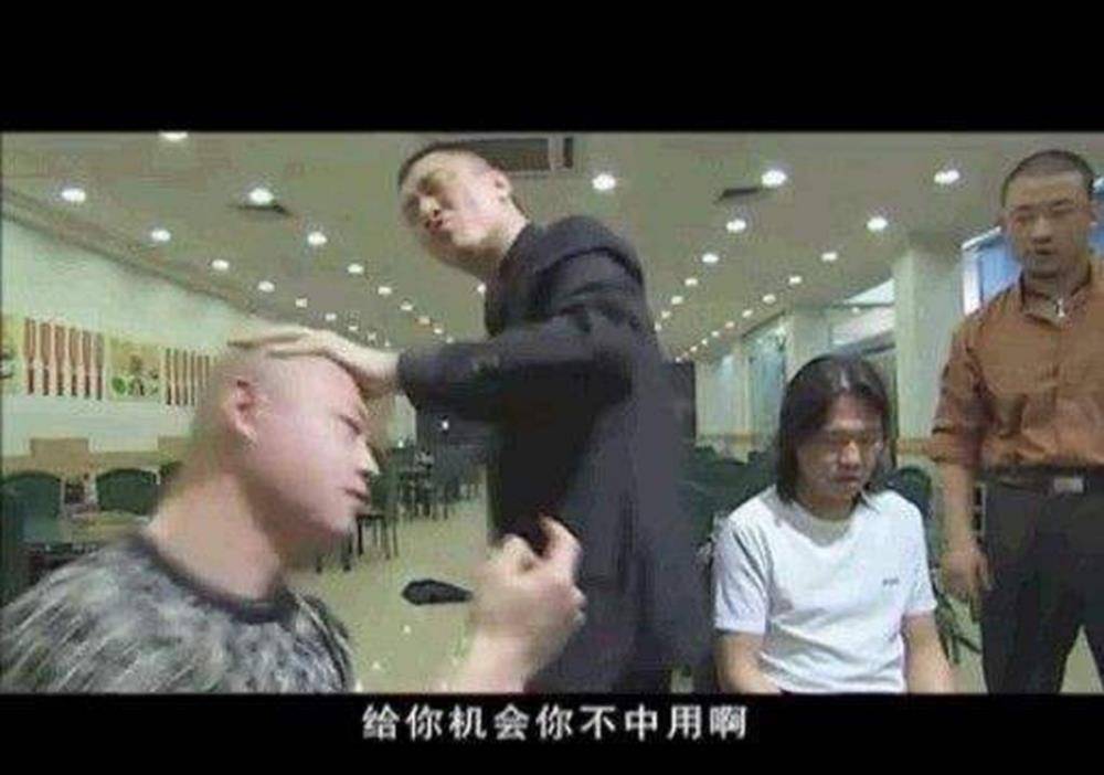 "你认识这个西瓜吗""我给你机会你没用"让观众亲身体验到刘华强的凶狠