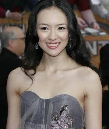 1999年,陈婷与张艺谋相恋,直到2011年,陈婷才得到了名分.