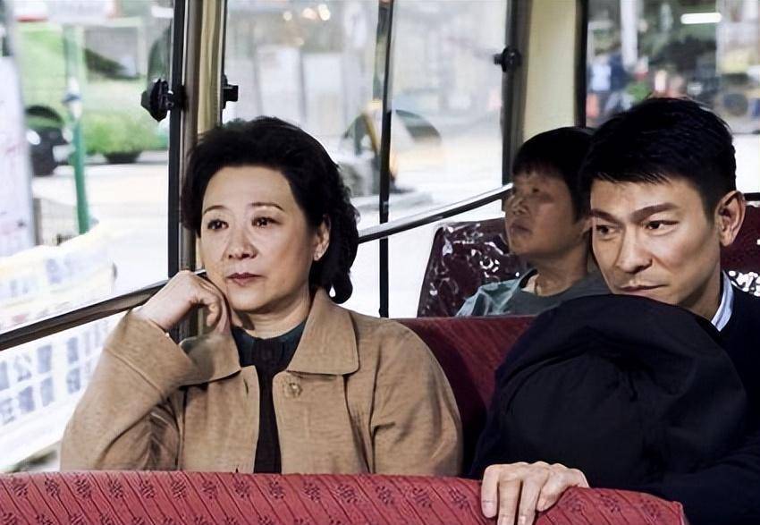 十年后重温《桃姐》才明白,"分寸感"是一个人一生中最大的财富_罗杰