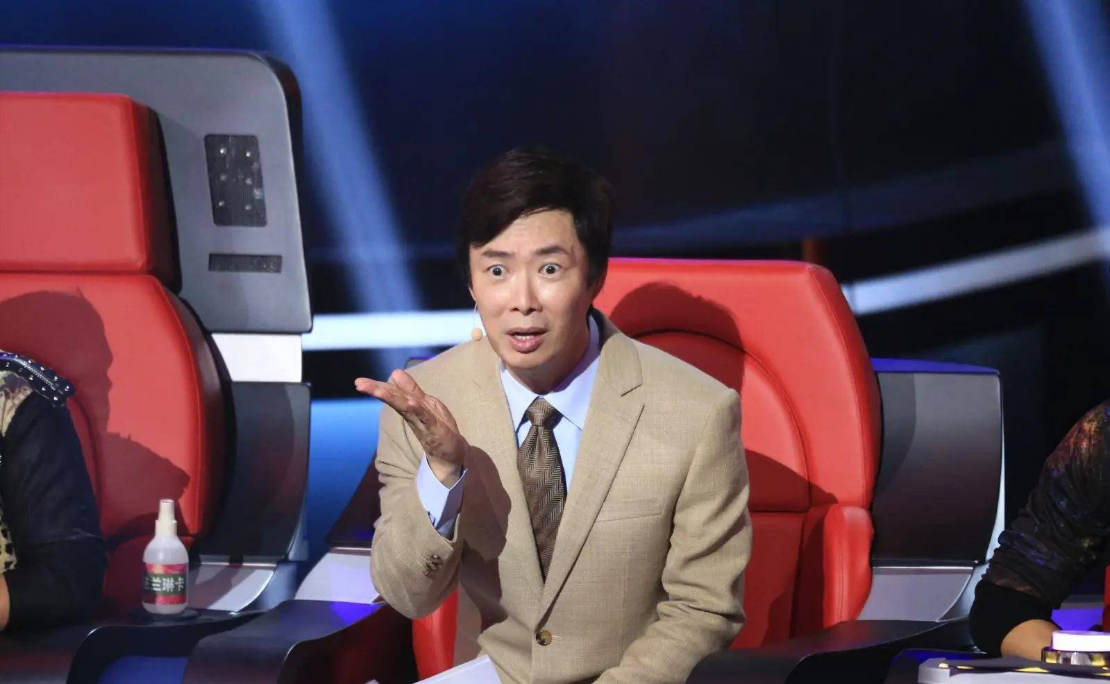 安井千惠也十分不舍,但拗不过家里人,最终二人浓烈的爱情最终被埋葬在