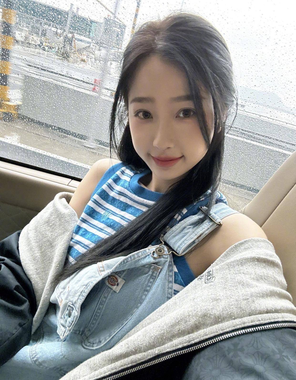 虞书欣回应粉丝长文,一拳打自己脸_明星_偶像_生活