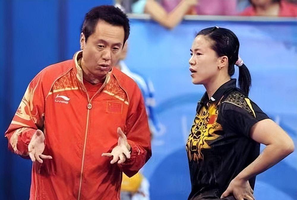 施之皓近况:二婚娶弟子李楠,去巴新执教,如今面容尽显苍老之态_比赛