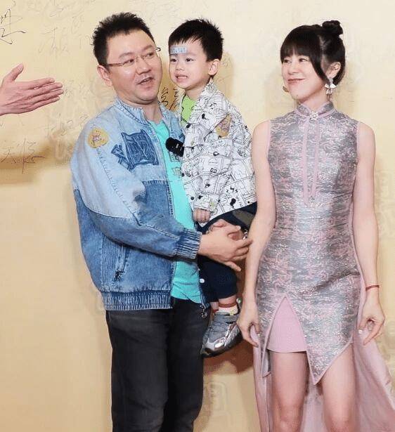 薛乐:36岁辞职广东台,回家带小孩,40岁成为网红,妻子是他骄傲_工作