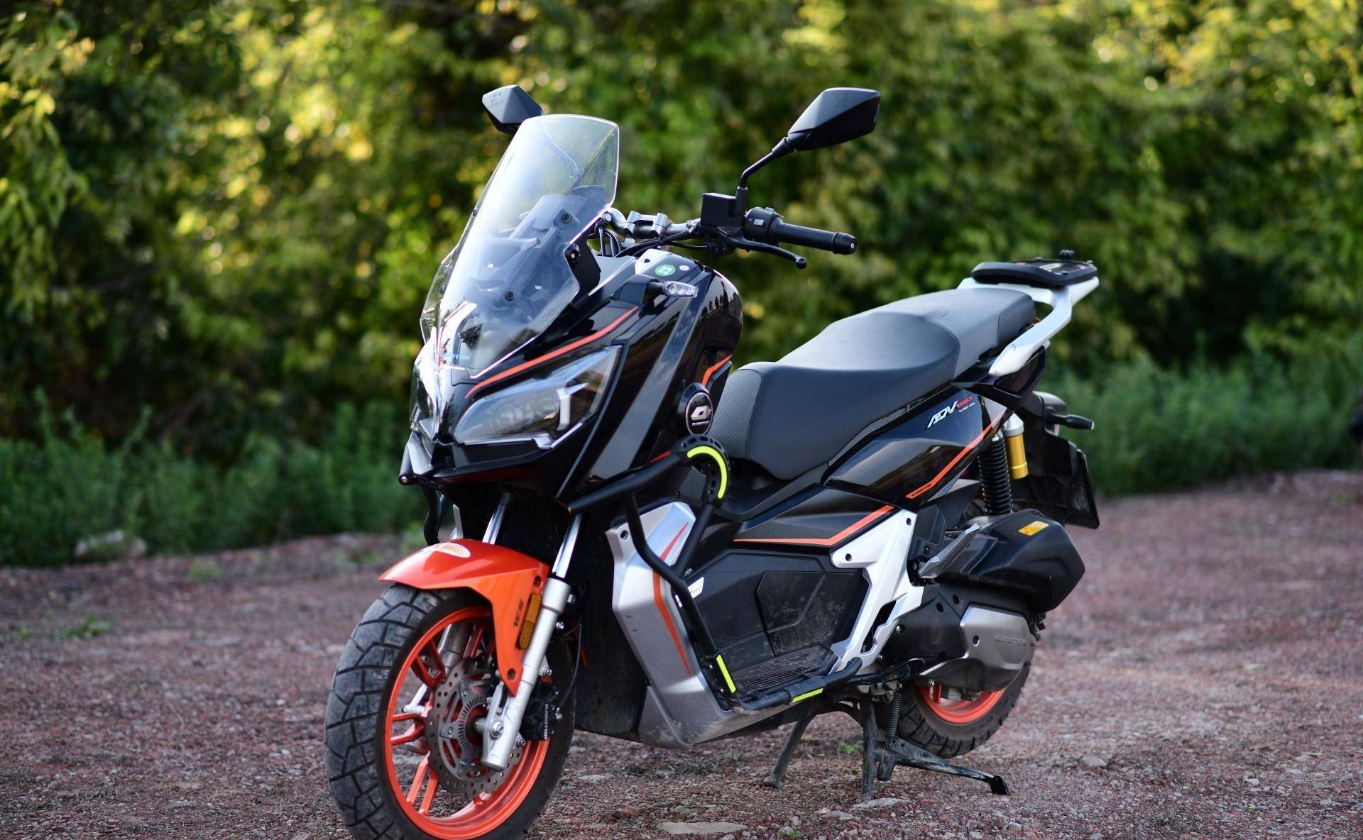 跨界又混搭,钱江鸿150adv到底如何,小编带你了解一二_搜狐汽车_搜狐网