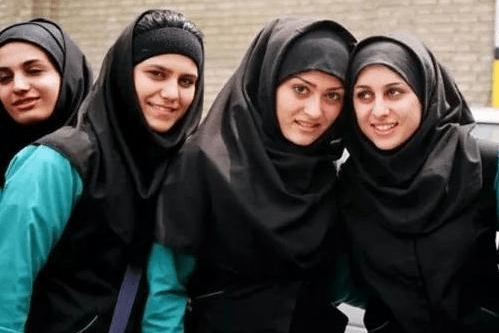 头巾十问:伊朗女人头上的这块布,为什么让她们总受伤?_女性_制度_自由