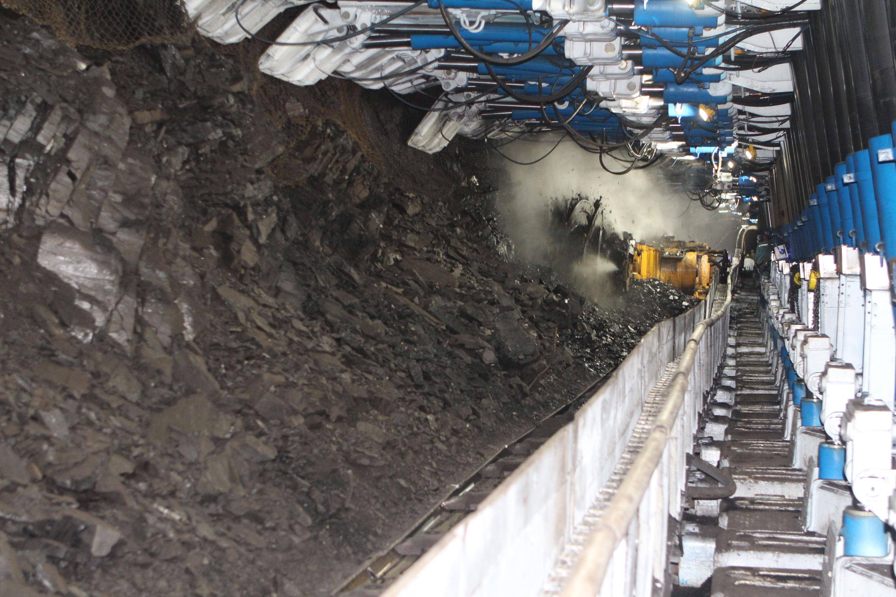 内蒙古白音华海州露天煤矿有限公司入围全国煤炭工业先进集体榜单