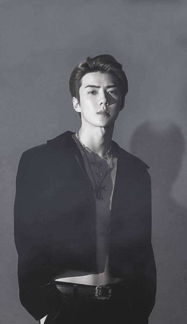 吴世勋眉毛,lisa腿,jennie肩,请这些身体部位出道_ros_边伯贤_女孩