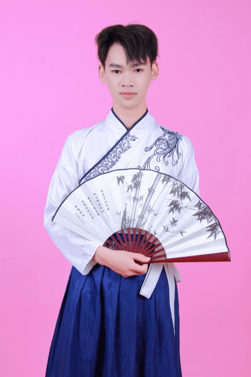 (图:杨率)艺人基本资料杨率 {模特}爱好:音乐/运动星座:天蝎座喜欢的