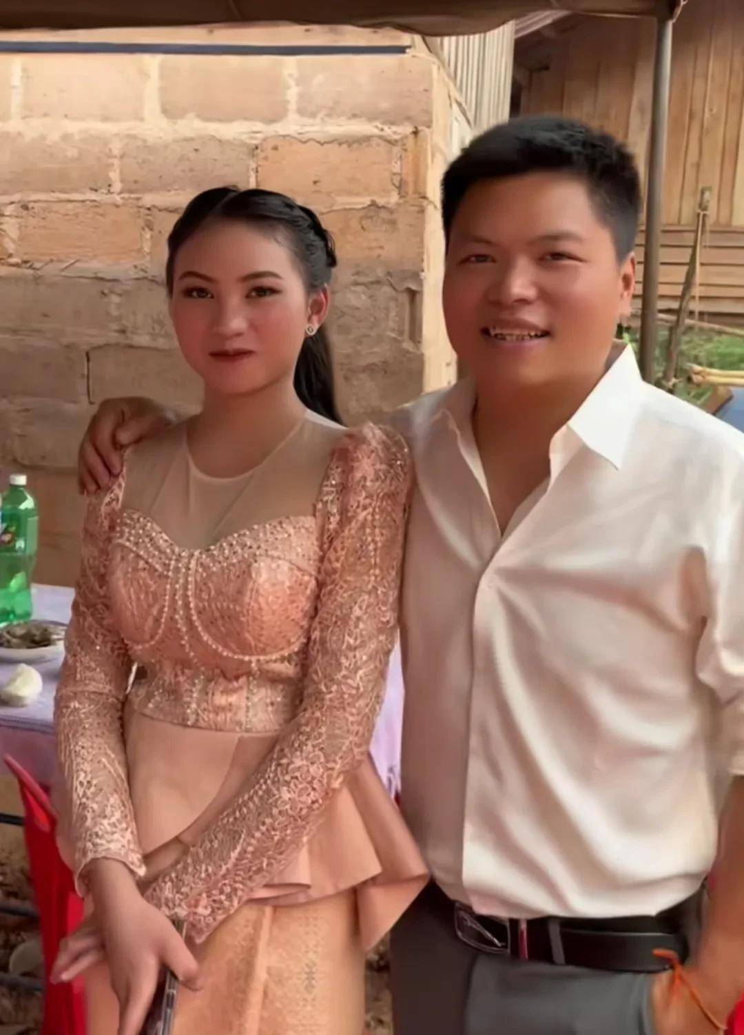 重庆男子娶老挝媳妇,邀请全村人参加订婚宴,还得到村长的祝福_西哥