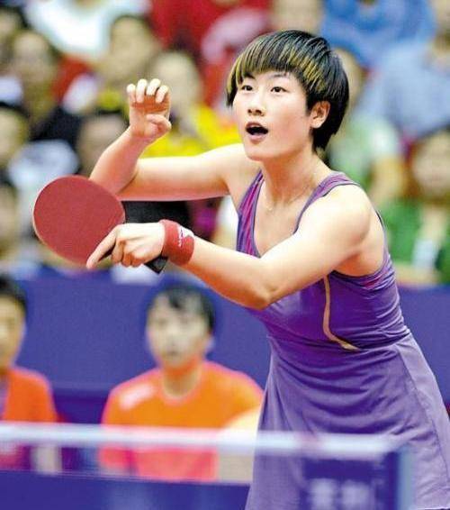 丁宁身材太完美,身穿连衣裙比赛,面容甜美大长腿抢镜!_裙装_显得_观众