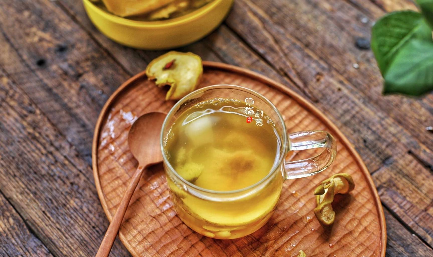 夏天,这"清心降脂茶"我常喝,早晚煮一壶,晚上睡得踏实不烦躁_冷饮