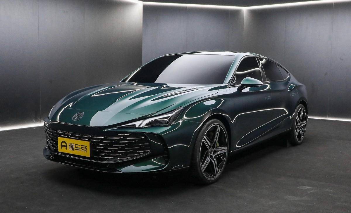 国产轿跑上汽名爵mg 7,顶配不到20万,哪个版本最合适?