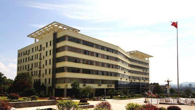 萍乡学院:前身是萍乡高等专科学校,工学本科专业占比超三分之一_江西