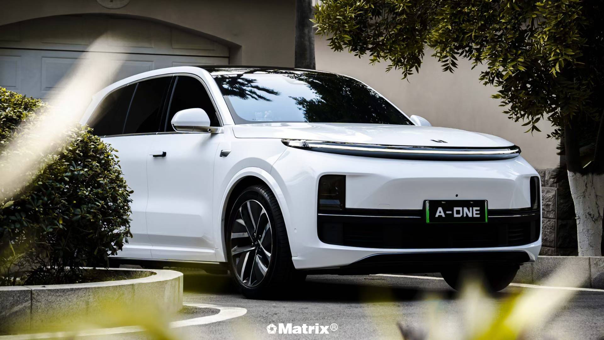 理想l8矩阵改色膜亮白,明亮的质感让全车焕发光芒_搜狐汽车_搜狐网